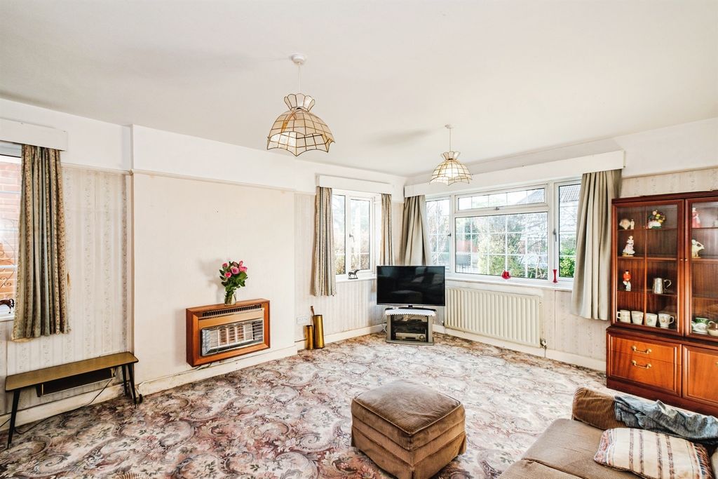 Property photo 2 of 17