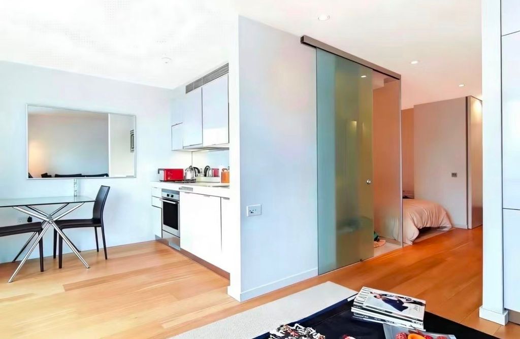 Property photo 3 of 8