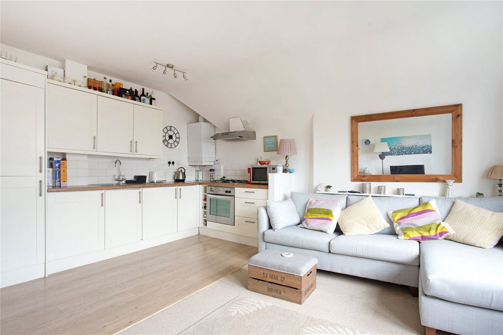 Property photo 2 of 9 Picture No. 03