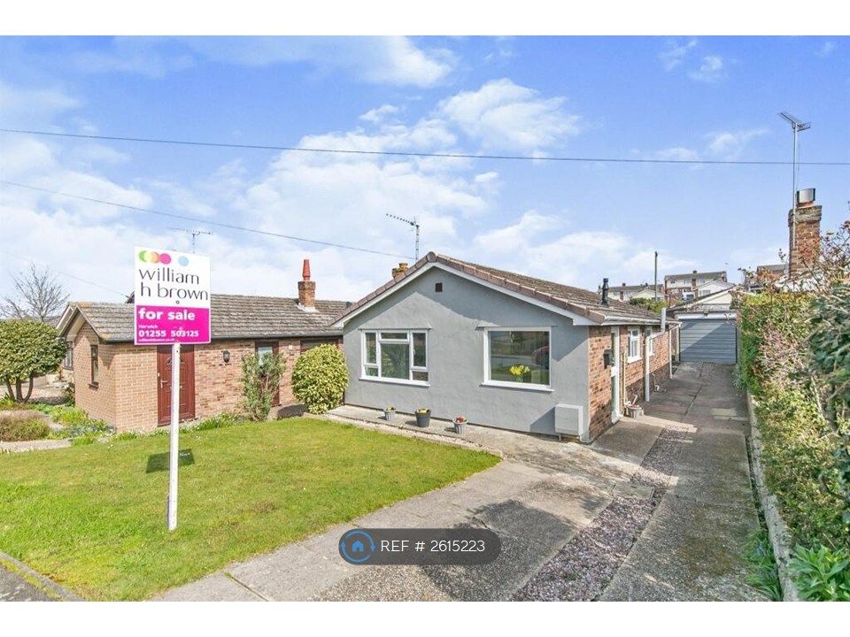 Property photo 1 of 7 Three Bedroom Bungalow