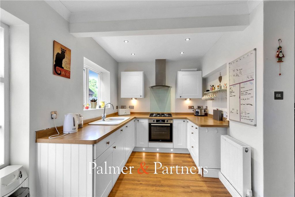 Property photo 2 of 22 Picture No. 37