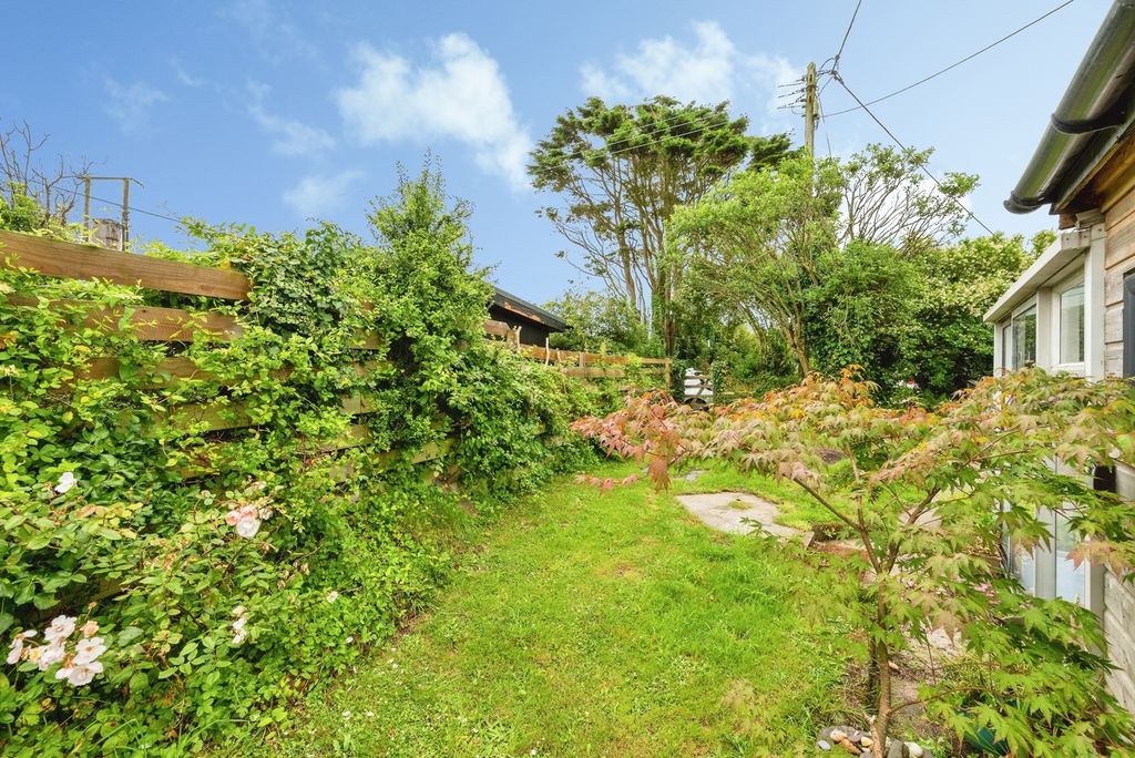 Property photo 3 of 12 Pbox-Img.Jpg