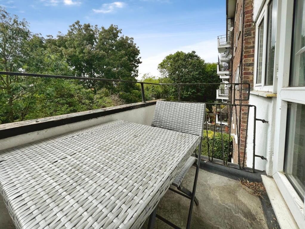Property photo 3 of 12 c927Fdc45537bbc83B12Da00F121Eb26.Jpeg