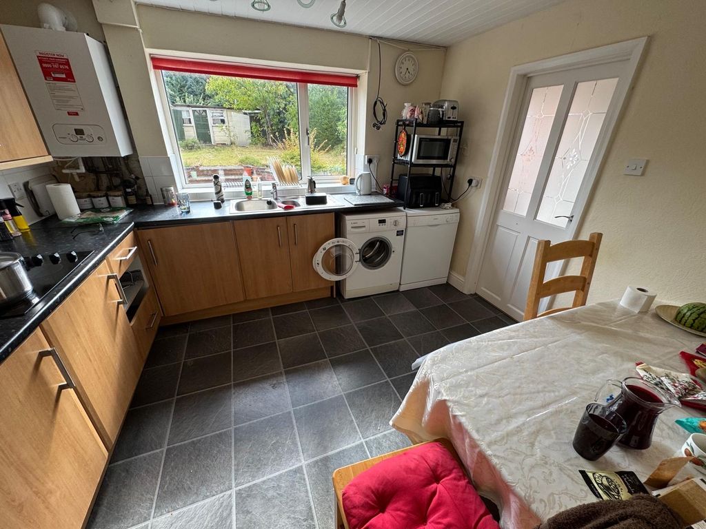 Property photo 2 of 15 Kitchen