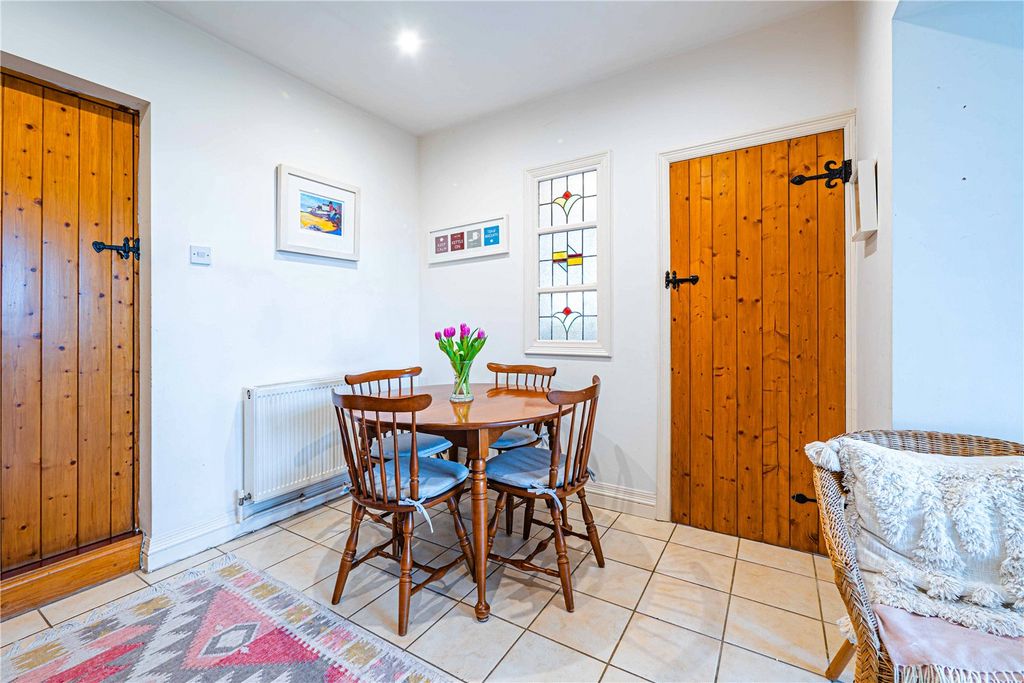 Additional image 6 of 3 bed semi-detached house for saleTring Road, Dunstable, Central Bedfordshire LU6