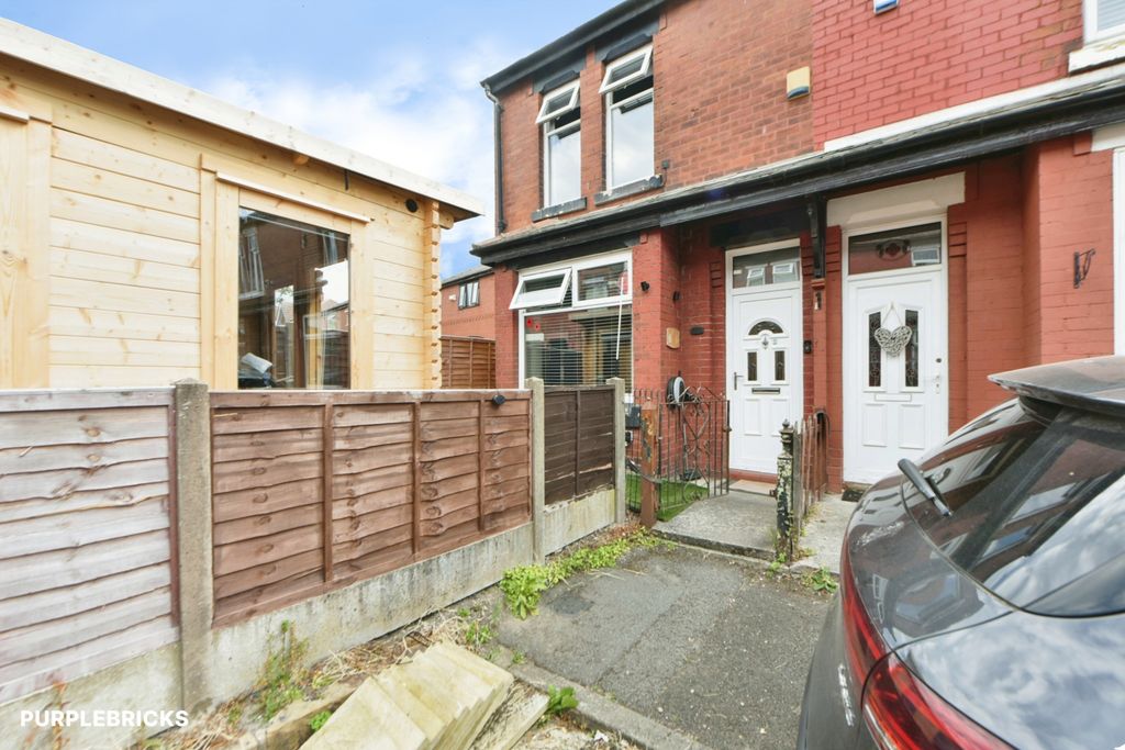 Property photo 1 of 21