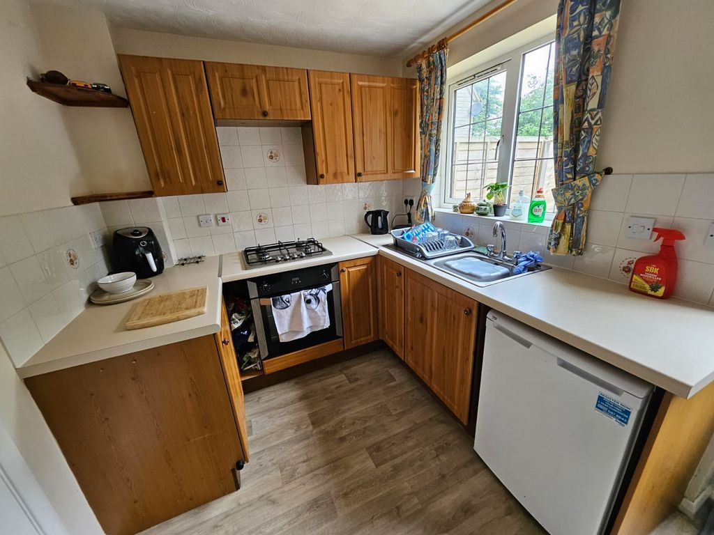 Property photo 3 of 12 Photo 10