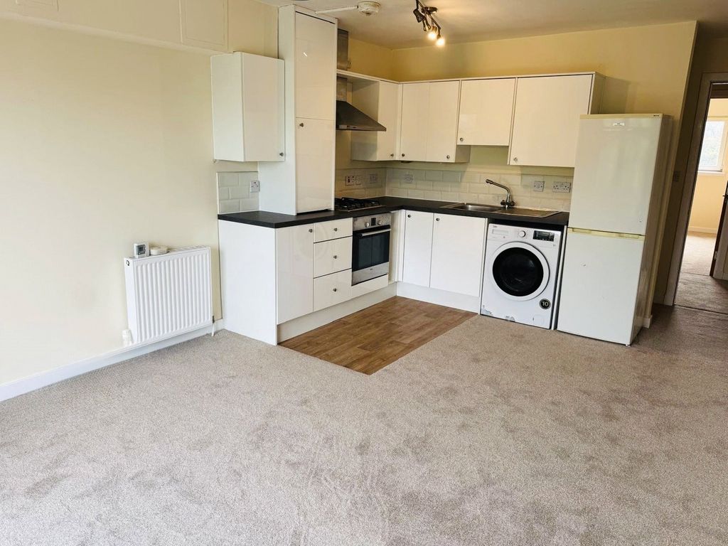 Property photo 2 of 13 Picture No. 27