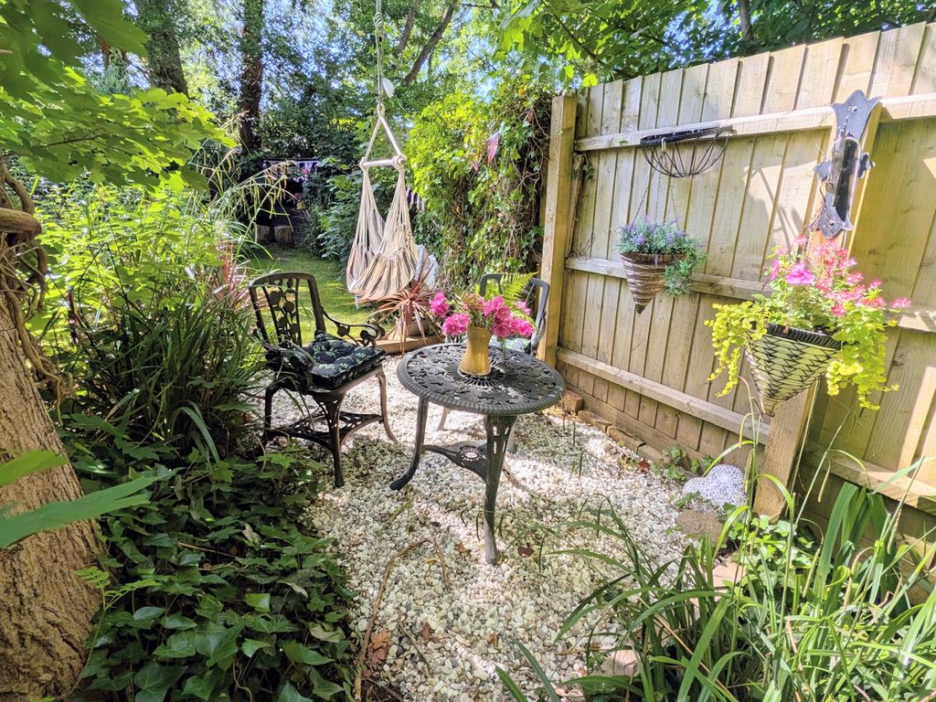 Property photo 3 of 44