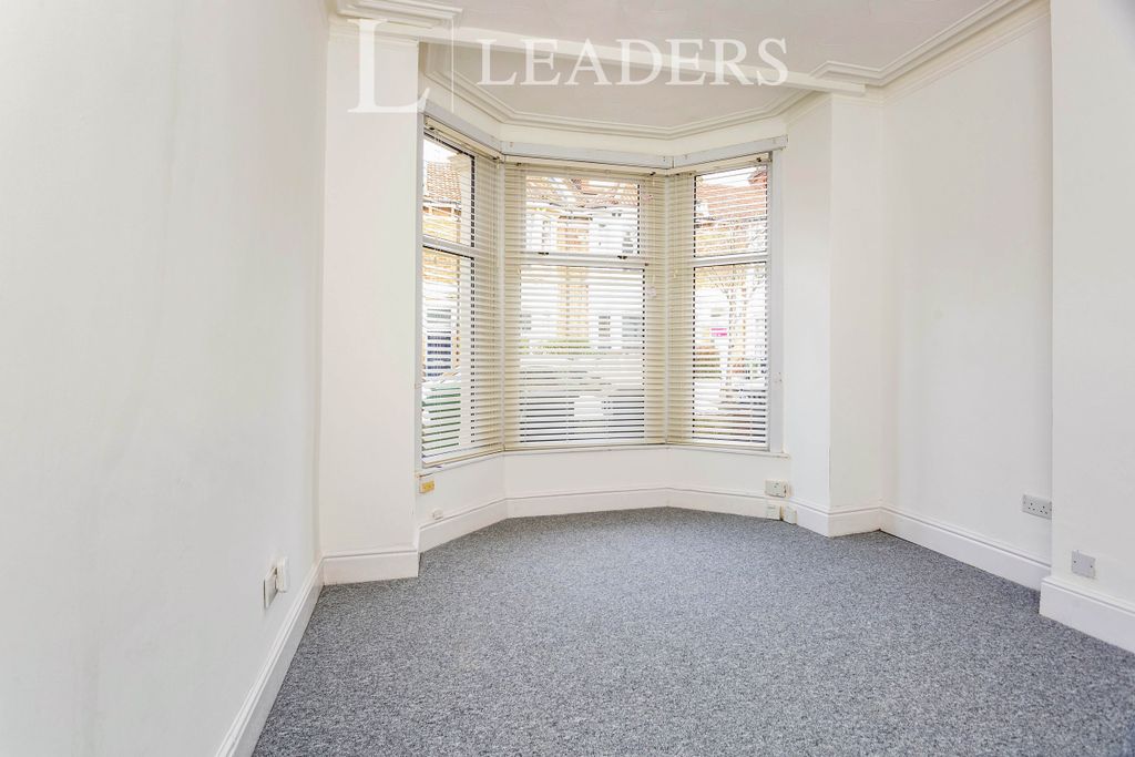 Property photo 3 of 11 d01d8Bf5-A6c0-4Ea4-8