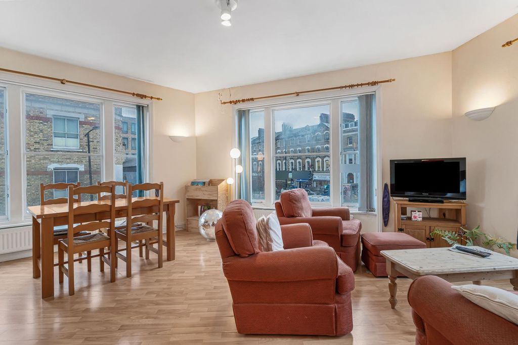 Property photo 2 of 16 Photo 1