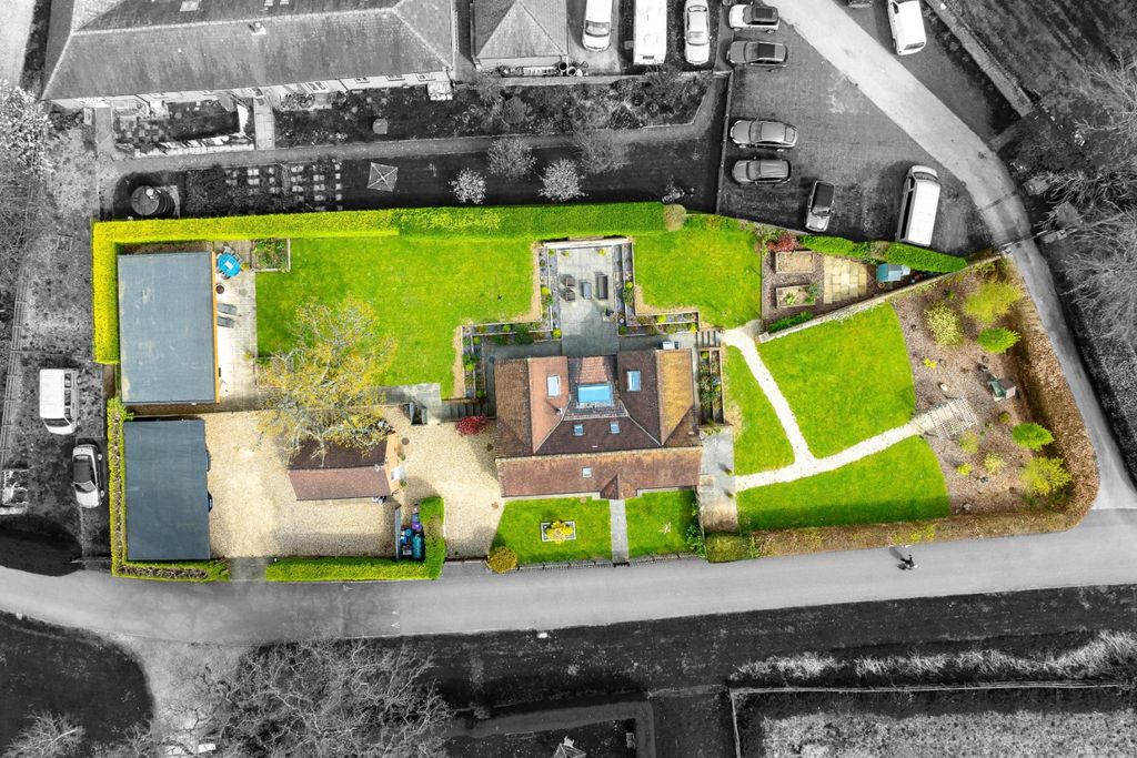 Property photo 3 of 33 3082886