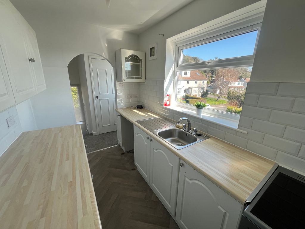 Property photo 2 of 12 Kitchen