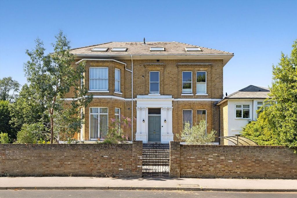 Property photo 1 of 5