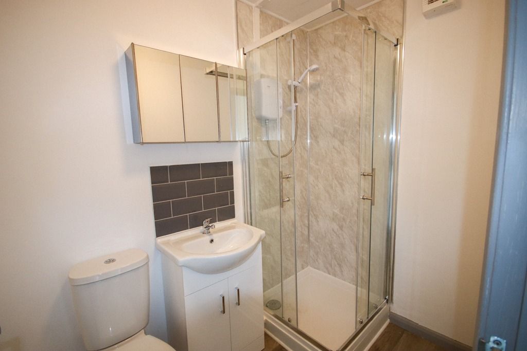 Property photo 3 of 3 Room