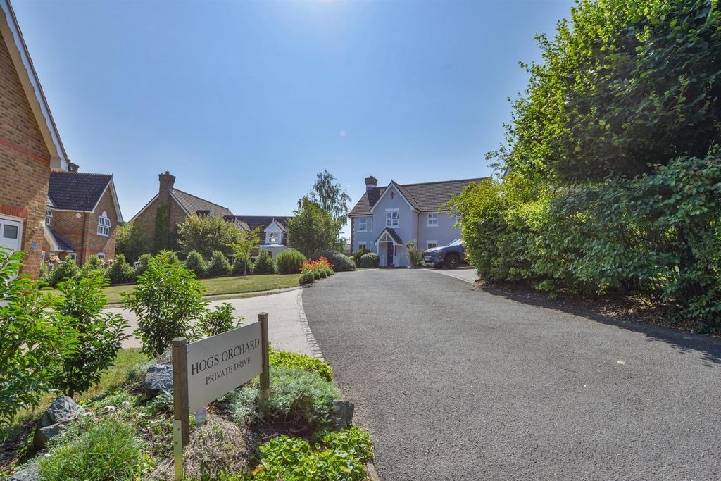 Property photo 1 of 26 Hogs Orchard17.Jpg
