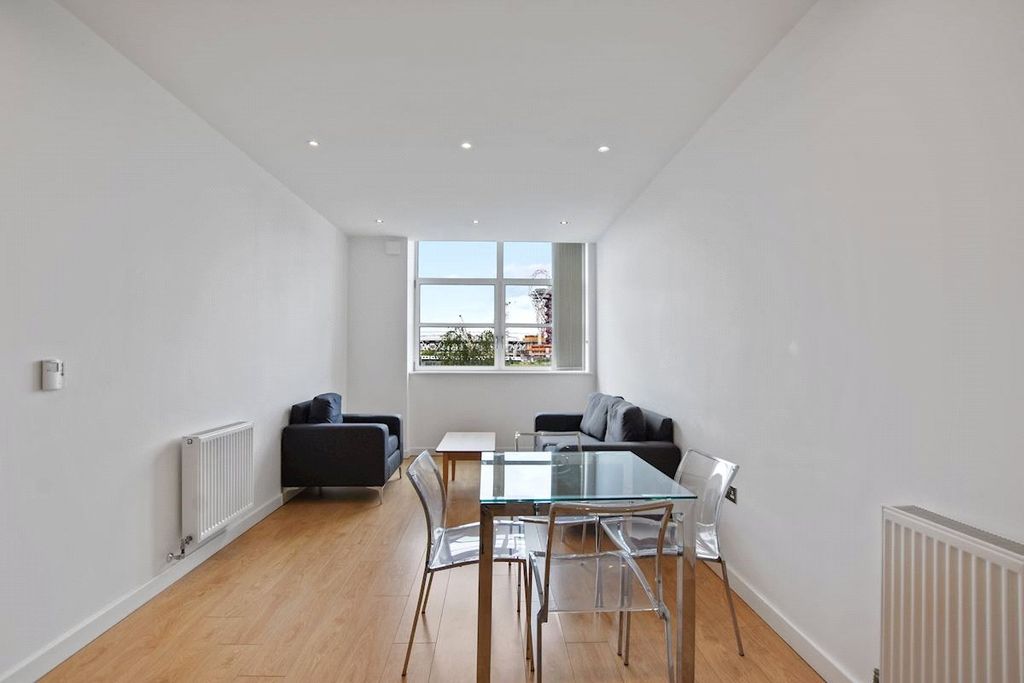 Property photo 3 of 11 Picture No. 06