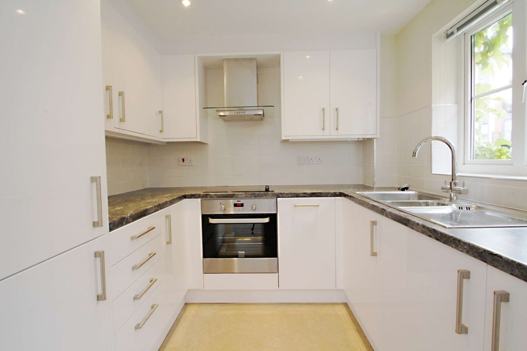 Property photo 3 of 8 My Photo 10565