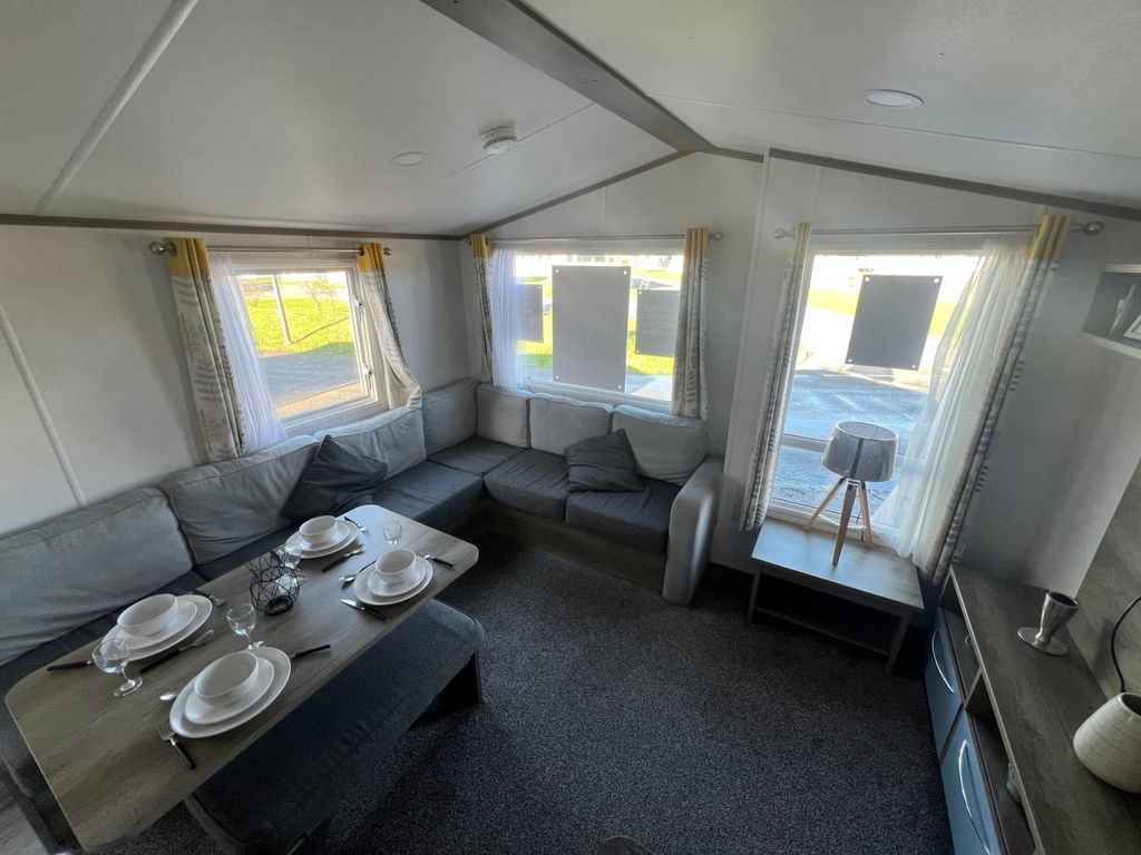 Property photo 2 of 8 Atlas Moonstone 2019 Car0061975 65353909.Jpeg