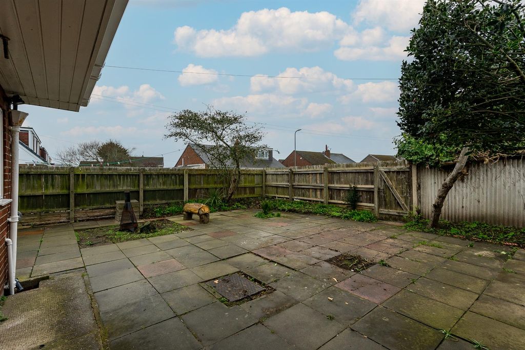 Additional image 24 of 3 bed semi-detached house for salePriory Close, Formby, Liverpool L37