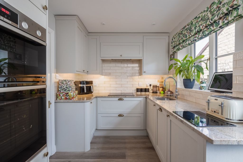 Property photo 3 of 17 Photo 15