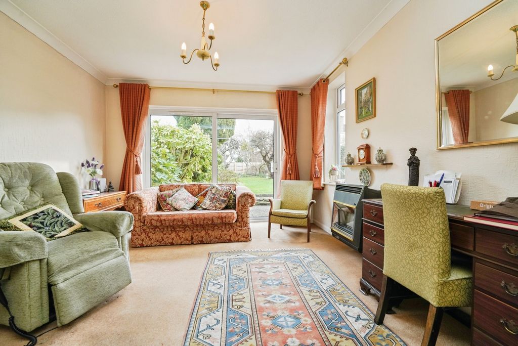 Property photo 3 of 17 Living Room