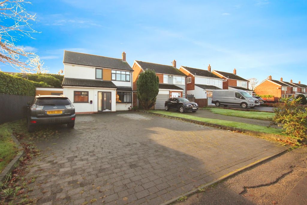 Property photo 2 of 19 Approach