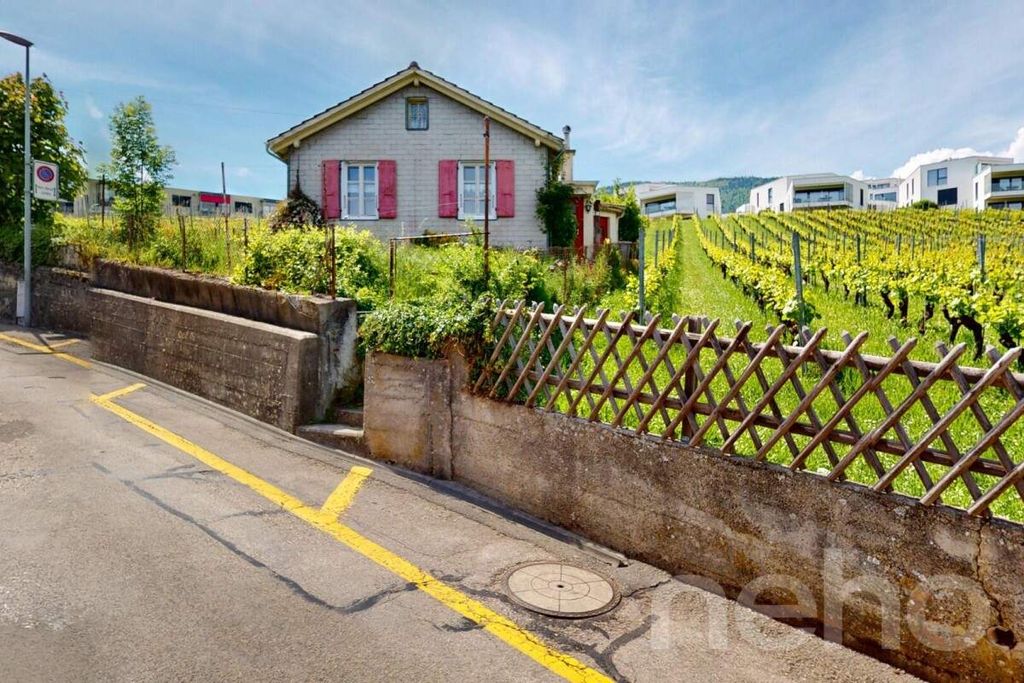 Property photo 2 of 13