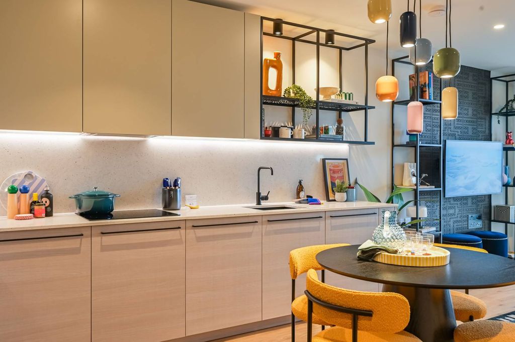 Property photo 3 of 14