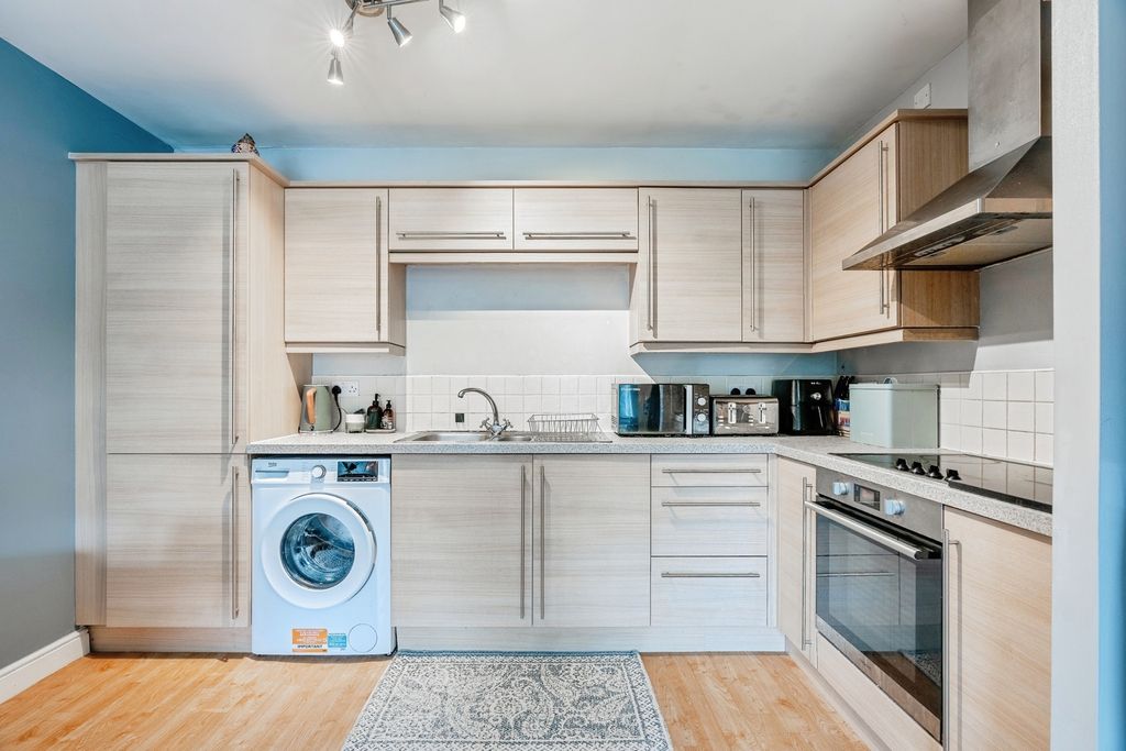 Property photo 3 of 21 Pbox-Img.Jpg