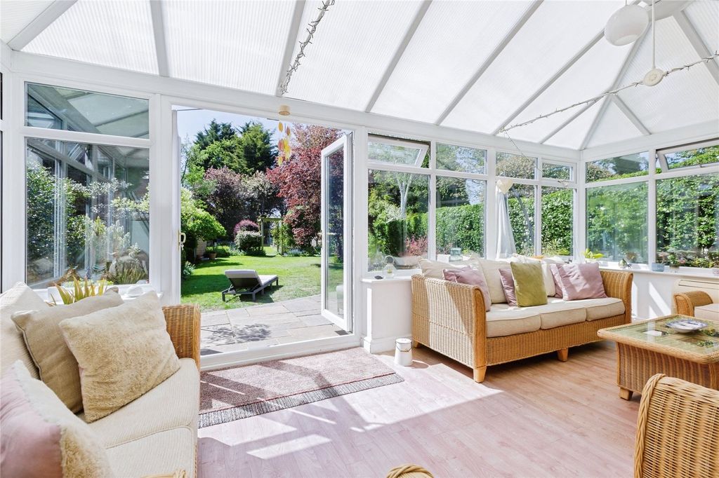 Property photo 3 of 23 Picture No. 25