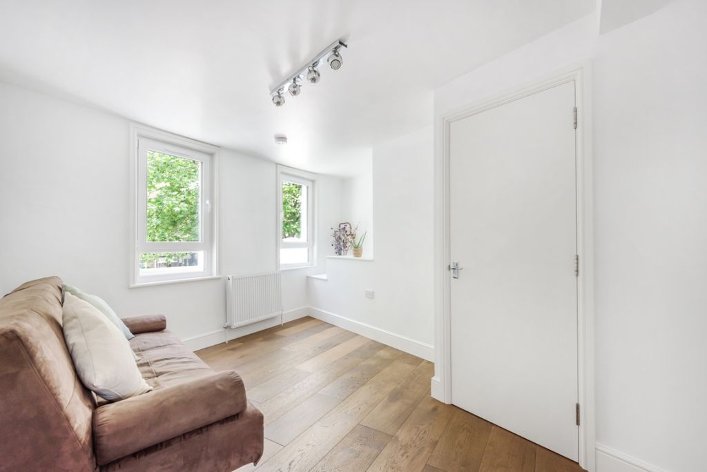 Property photo 1 of 6 845482 (3)
