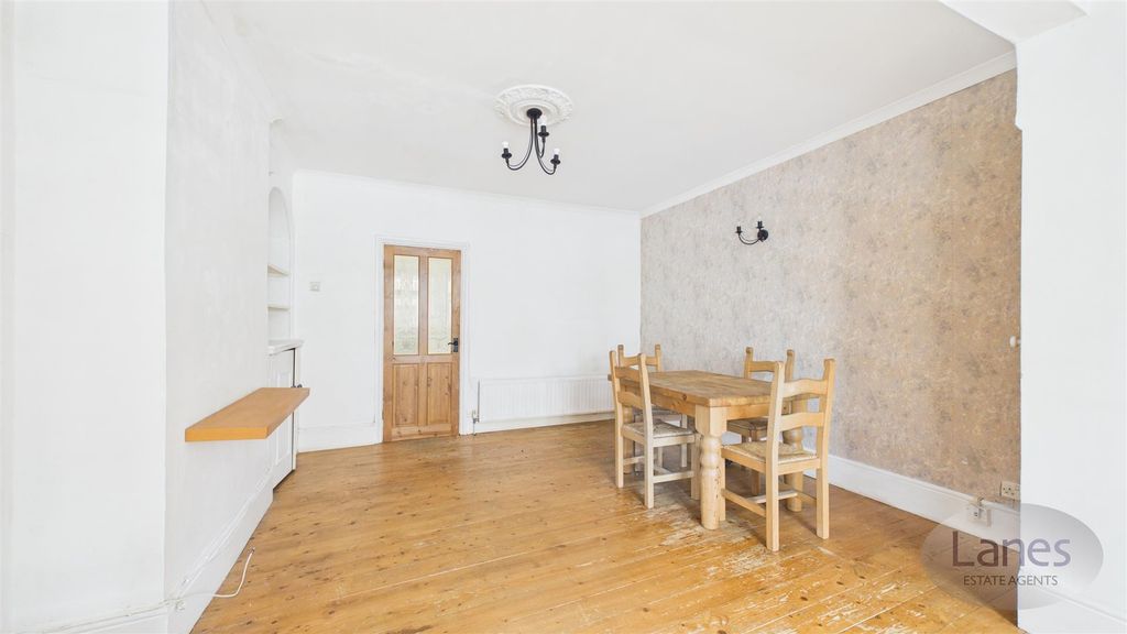Property photo 3 of 15 Cam02479G0-Pr0060-Still008.Jpg