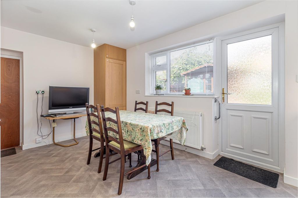 Property photo 3 of 24 Dining-Area-1.Jpg