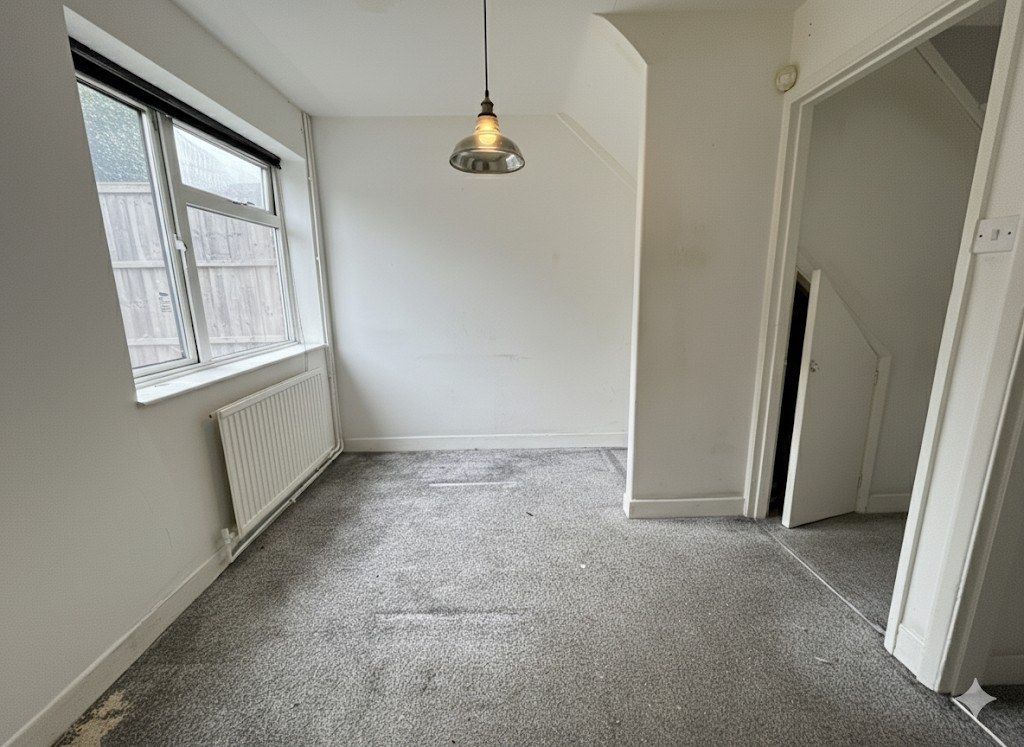 Property photo 3 of 12 Gallery