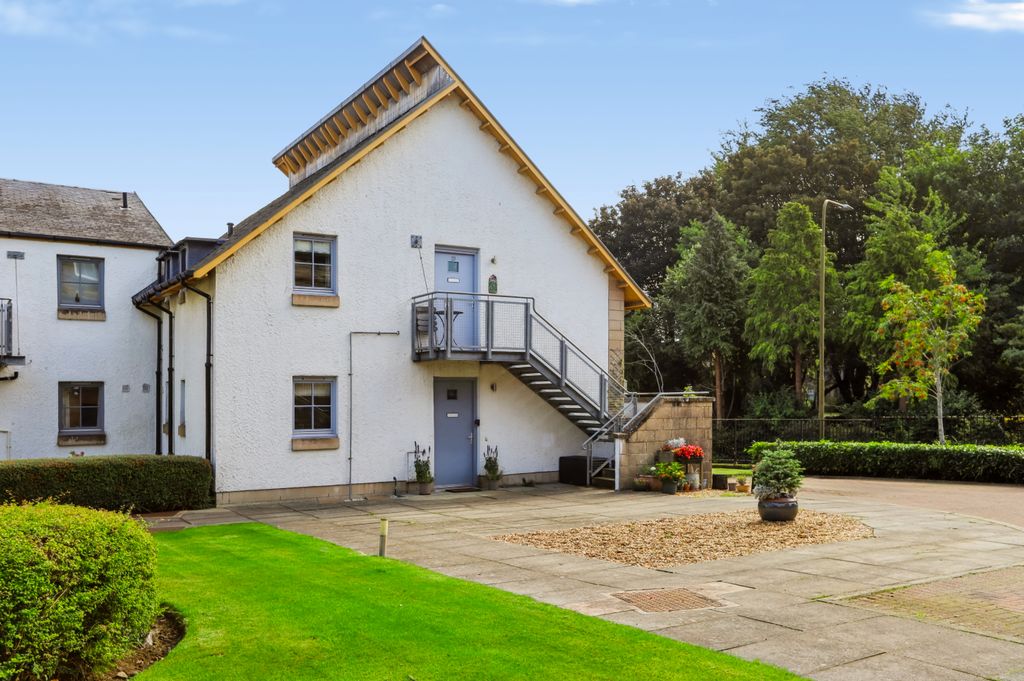 Property photo 1 of 34