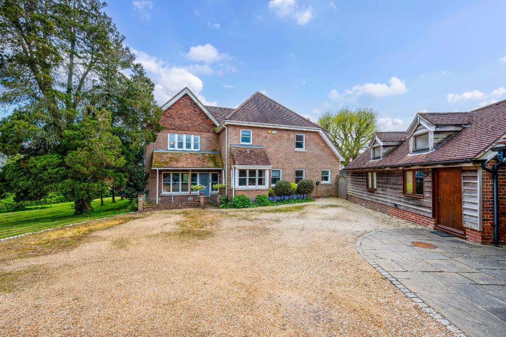 Property photo 1 of 23