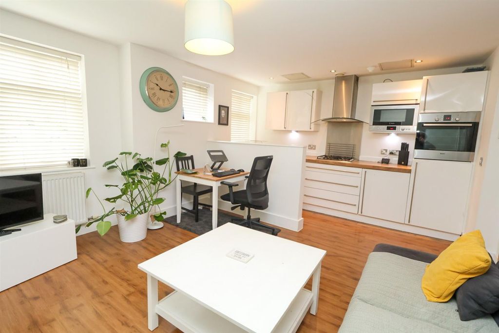 Property photo 2 of 14 13.Jpg