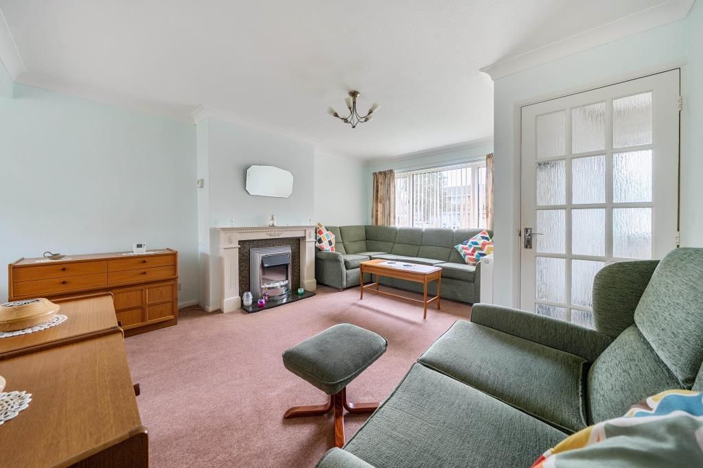 Property photo 3 of 20 Living Area