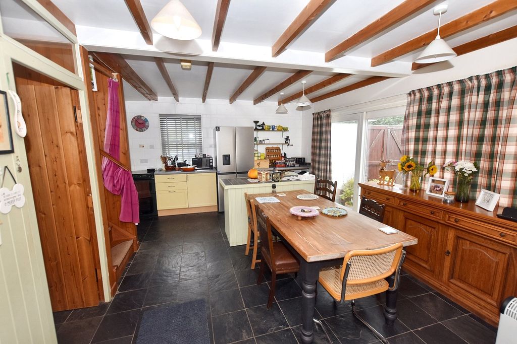 Property photo 2 of 13 Kitchen/Dining Room