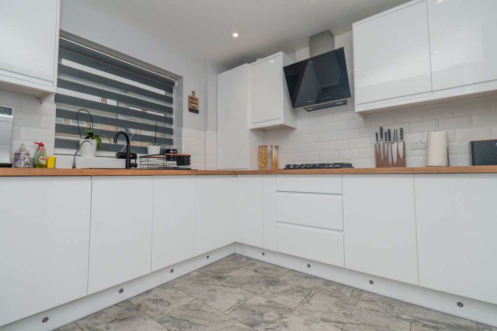 Property photo 2 of 13 Picture 2