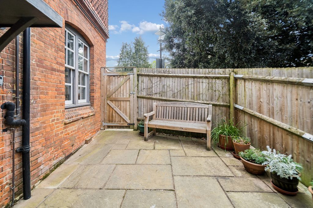 Property photo 2 of 13 Photo 15