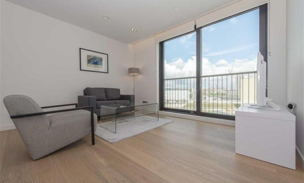 Property photo 3 of 16 F94E1cd1-0B73-4d6...