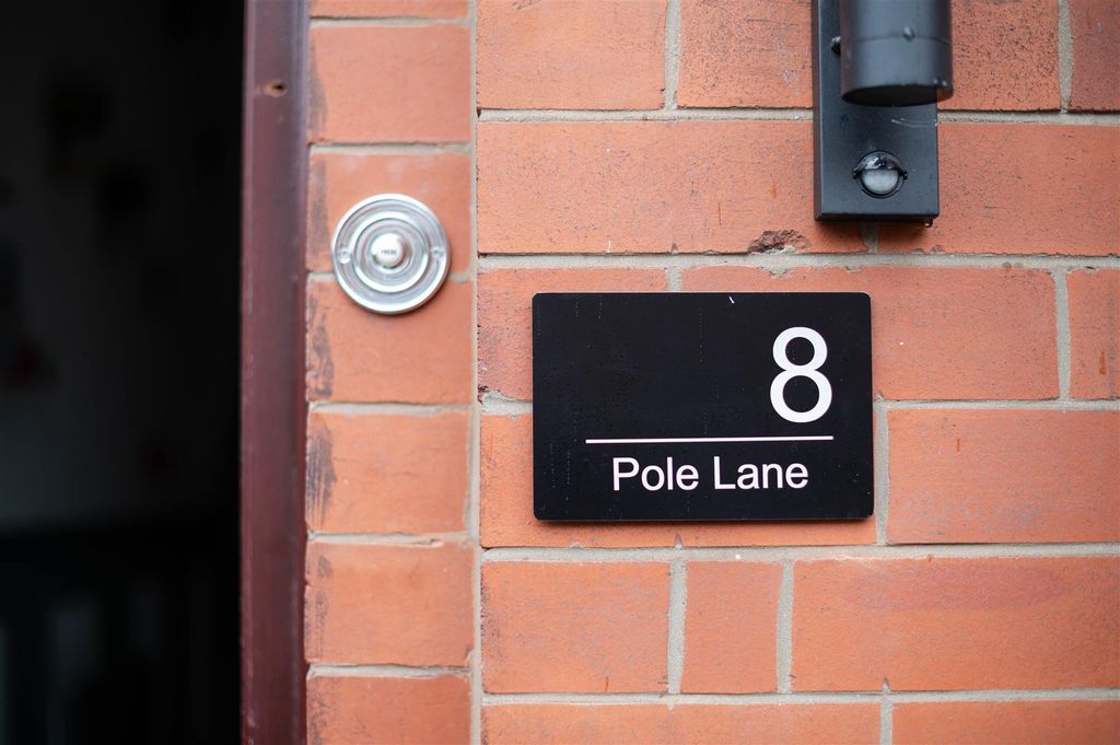 Property photo 2 of 18 8Polelane-123.Jpg