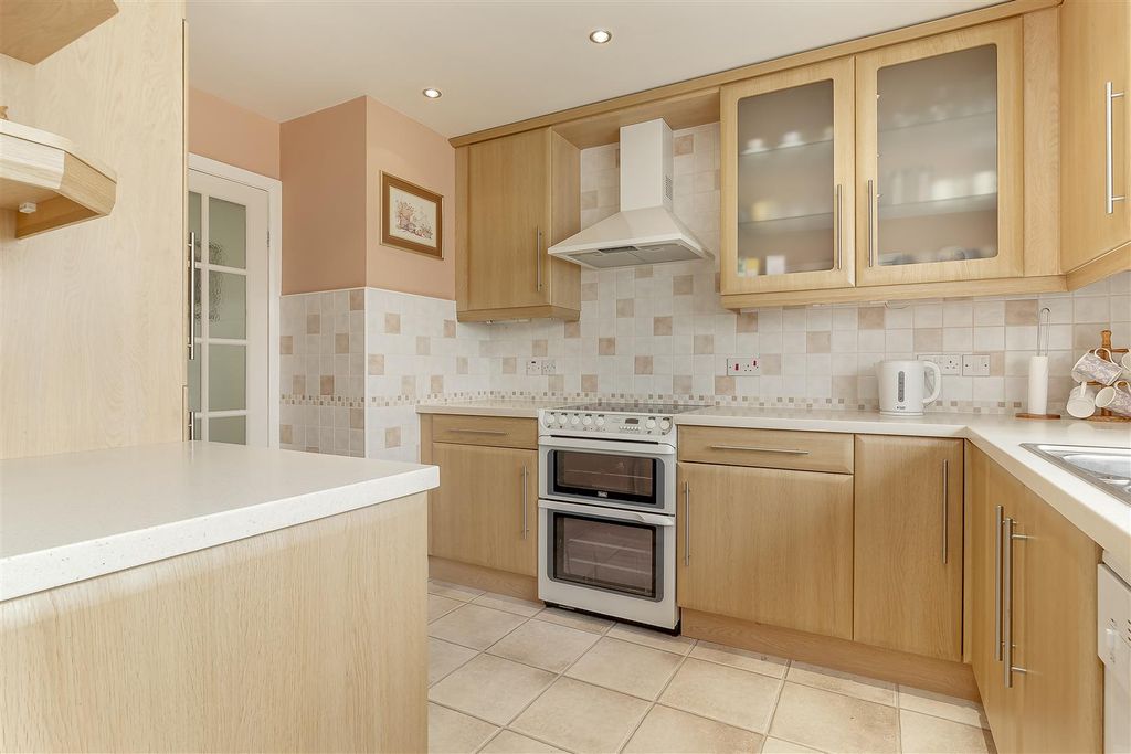 Property photo 3 of 21 Kitchen - B.Jpg