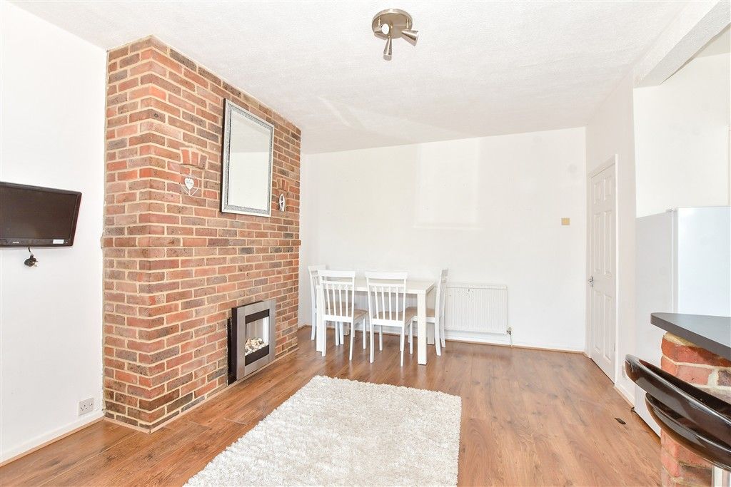 Property photo 3 of 9 Dining Area