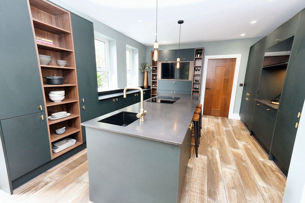 Property photo 2 of 71