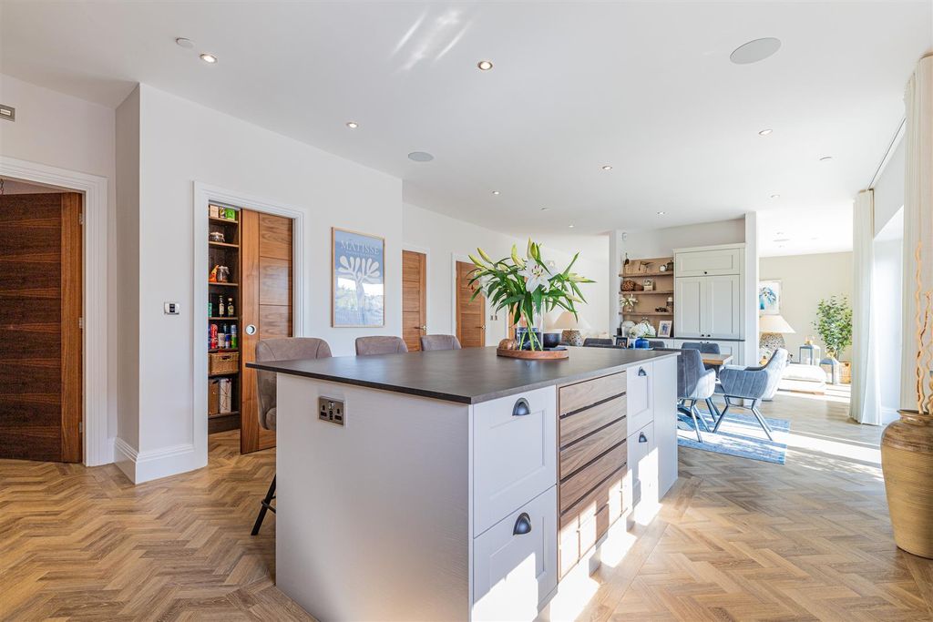 Property photo 1 of 48 Coed Pengham 1-14.Jpg