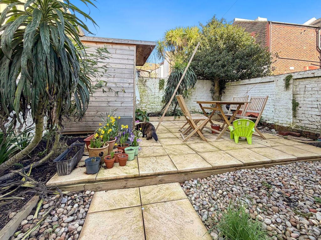 Property photo 2 of 10