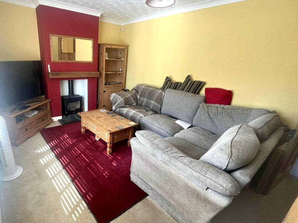 Property photo 3 of 13